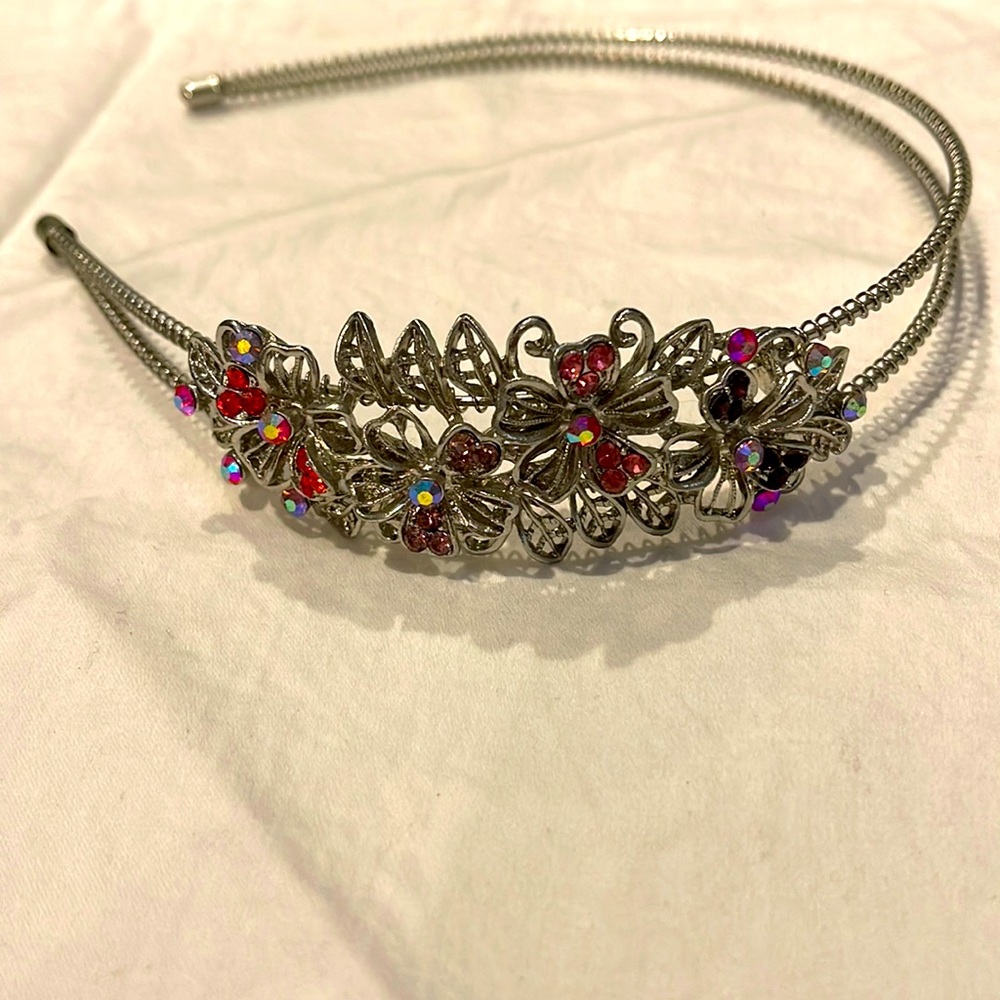 Jeweled headband with flowers